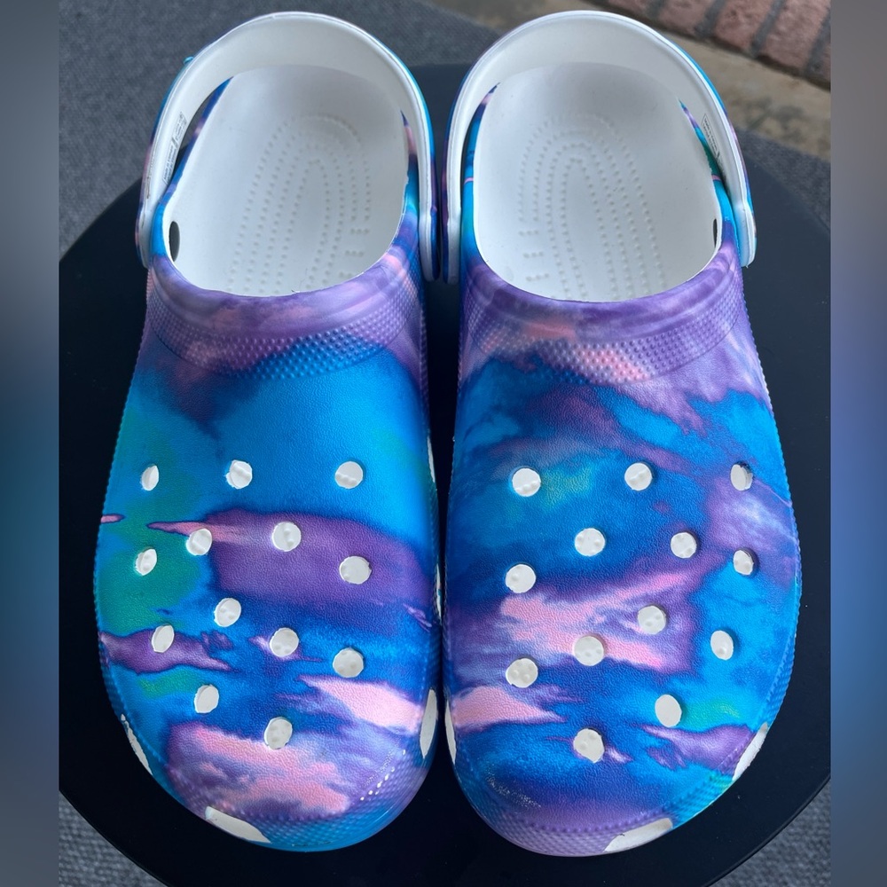 CROCS TIE DYE Watercolors blue aqua  CLOGS SIZE 13